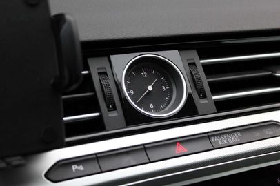 Car image 33