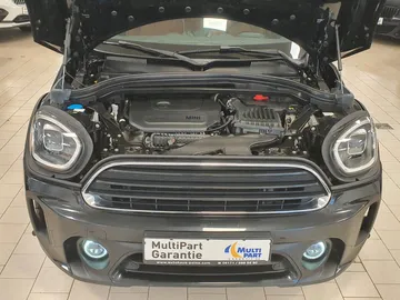 Car image 35