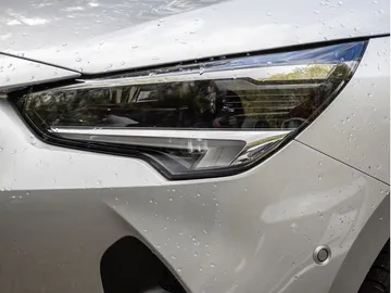 Car image 26