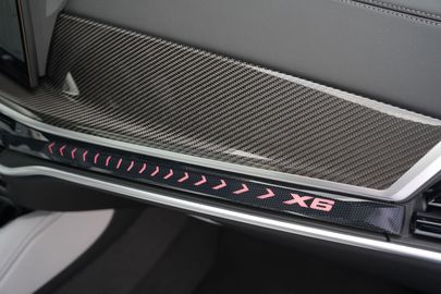 Car image 38