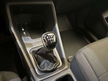 Car image 31