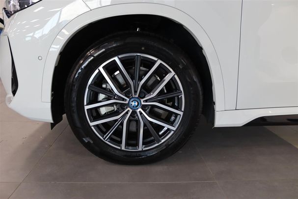 BMW iX1 xDrive30 M Sport 200 kW image number 5