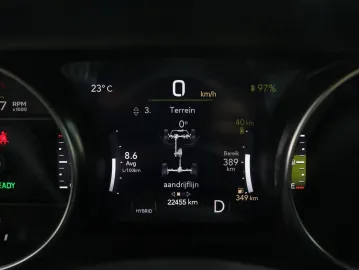 Car image 24