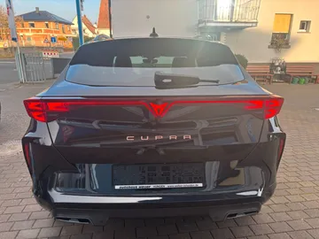 Car image 40