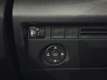 Car image 33