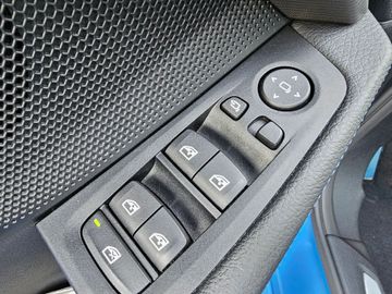 Car image 37