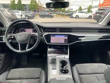 Car image 29
