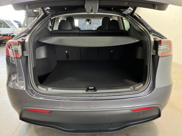 Tesla Model Y Long Range AWD 378 kW image number 12