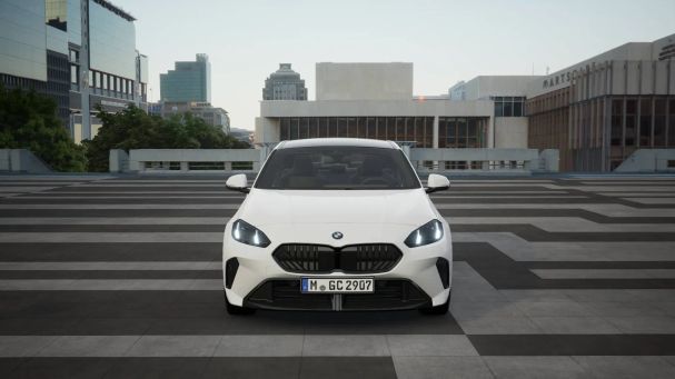 BMW 120i 103 kW image number 2