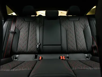 Car image 36