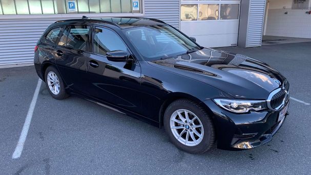 BMW 320i Touring Sport Line 135 kW image number 14