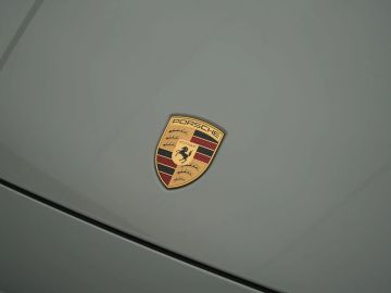 Car image 43