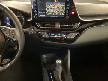 Car image 12