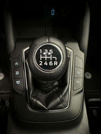 Car image 37