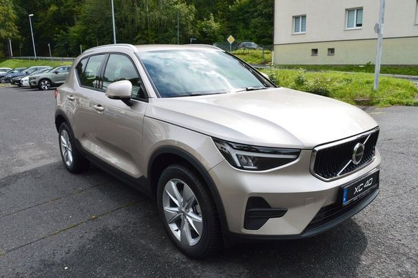 Volvo XC40 B3 Core 120 kW image number 2