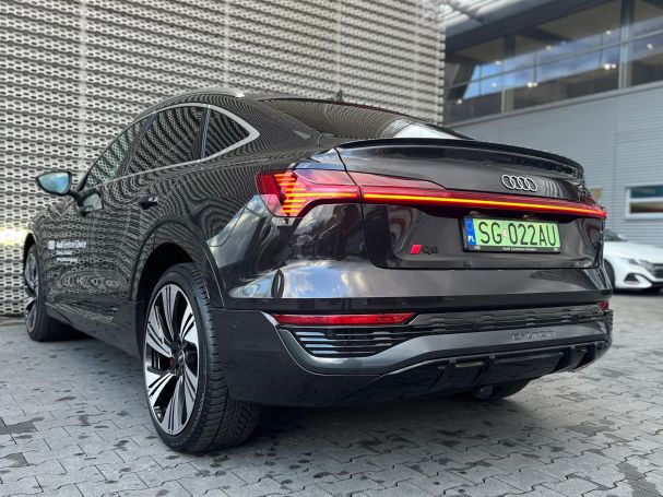 Audi Q8 50 quattro e-tron S-line 251 kW image number 4