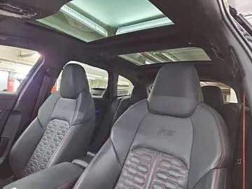 Car image 29