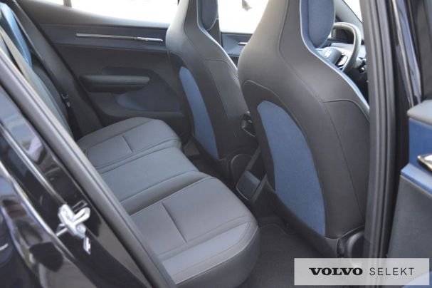 Volvo EX30 200 kW image number 22