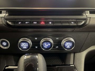 Car image 36