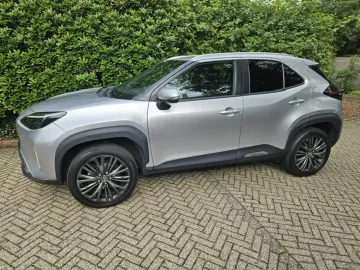 Car image 4