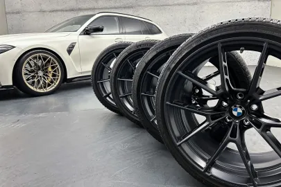 Car image 37