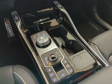 Car image 23