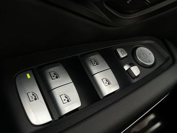 Car image 37