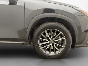 Car image 36