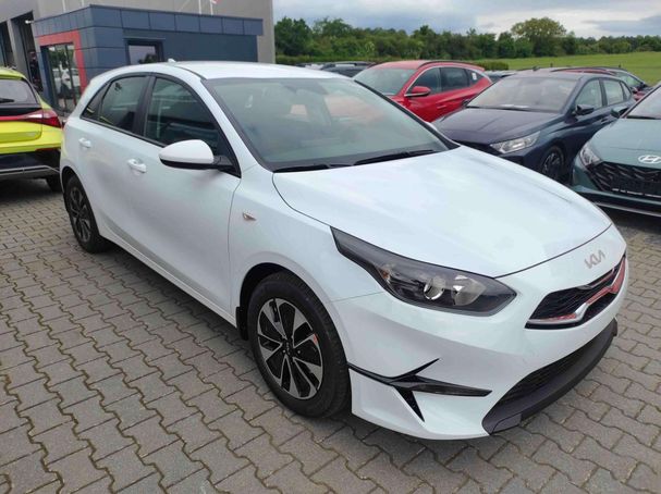 Kia Ceed 1.5 T-GDI 103 kW image number 2