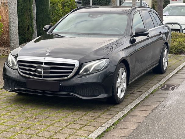 Mercedes-Benz E 220 d T 143 kW image number 1