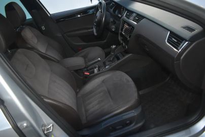 Car image 31