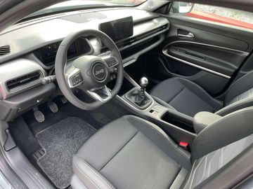 Car image 14