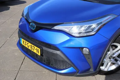 Car image 2