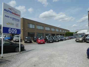 Car image 20