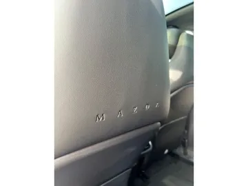 Car image 28