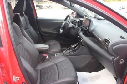 Car image 7