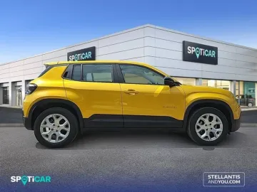 Car image 4