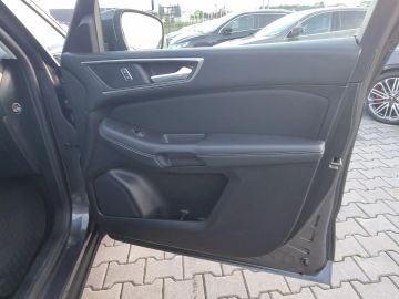 Car image 40