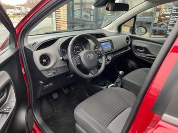 Car image 12