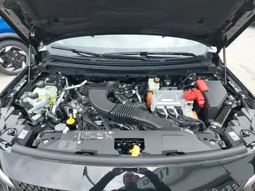 Car image 19