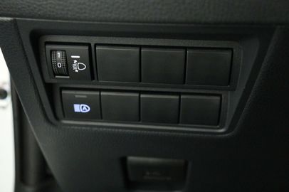 Car image 33