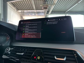 Car image 28