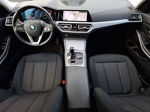 BMW 320d xDrive 140 kW image number 15