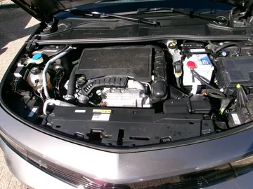 Car image 28