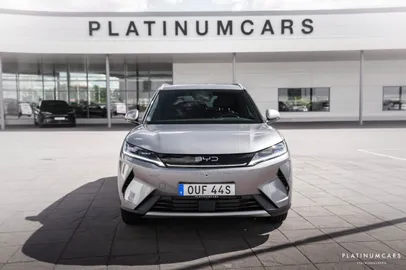Car image 2
