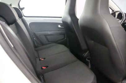 Car image 30