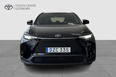 Car image 2