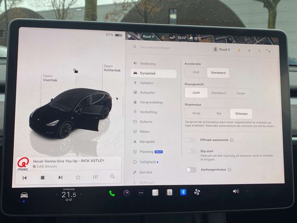 Tesla Model Y Long Range AWD 378 kW image number 26