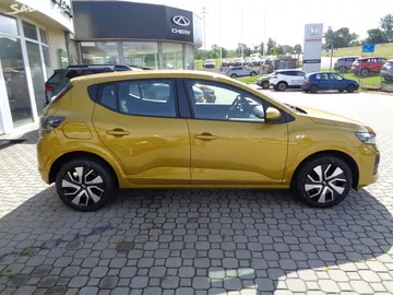 Car image 3