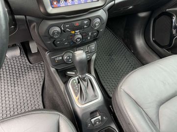 Car image 37